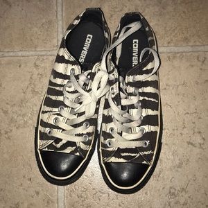 Zebra Converse
